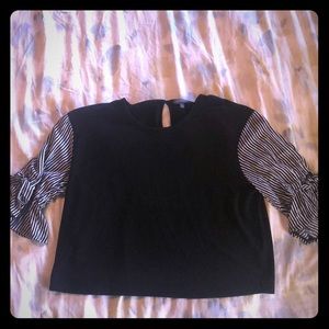 Super soft black and white top